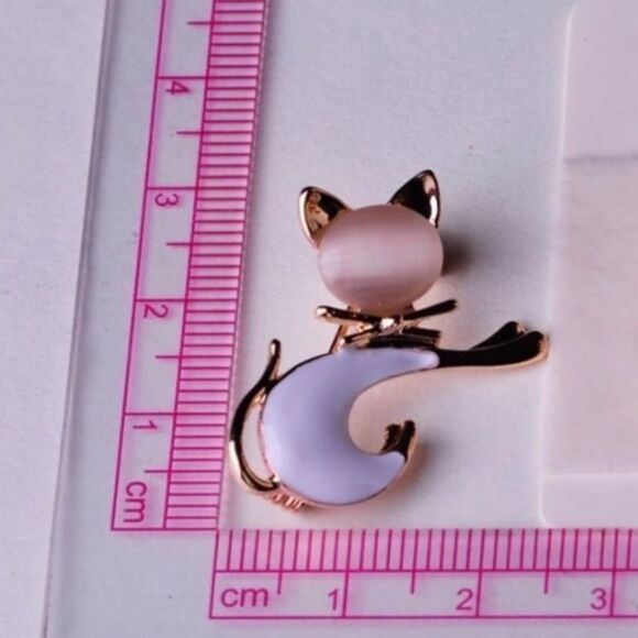 Cute Black Cat Brooch - Picture 3 of 6